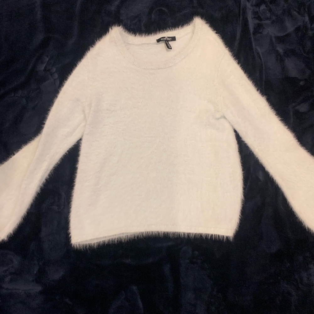 Ellen Tracy blue sweater